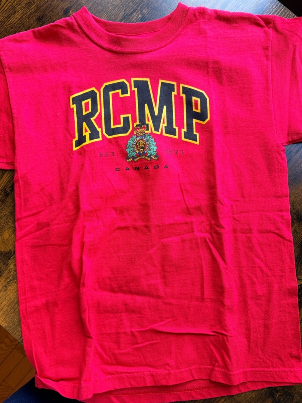 RCMP T-SHIRT YOUTH SIZE LARGE 14-16